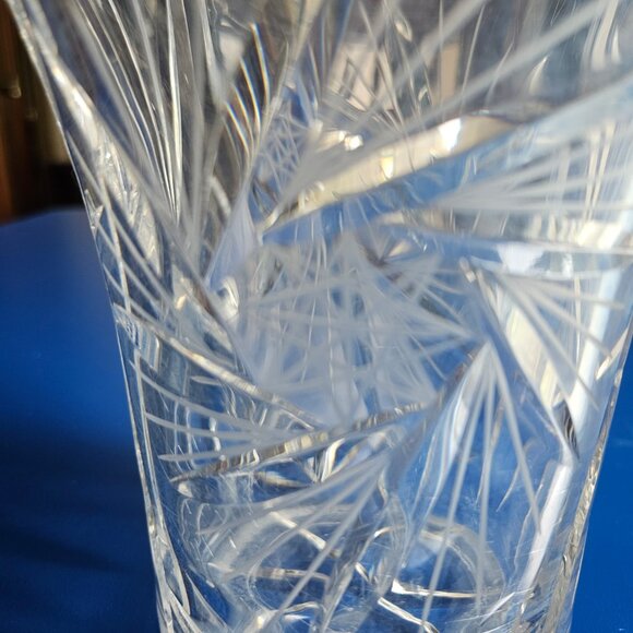 Pin Wheel Decanter 11inch - Picture 2 of 2